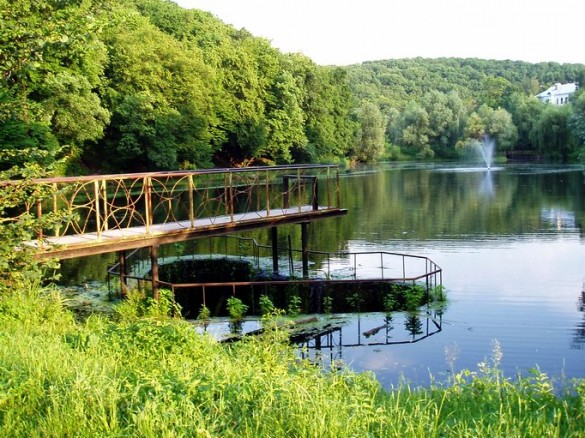 Фото: живописное Китаево Де в Києві посмажити шашлики: самі барвисті місця для маївок
